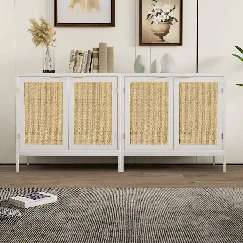 Weißer Sideboard-Schrank aus Holz und Rattan mit 2 Türen und goldfarbenem Metallgestell