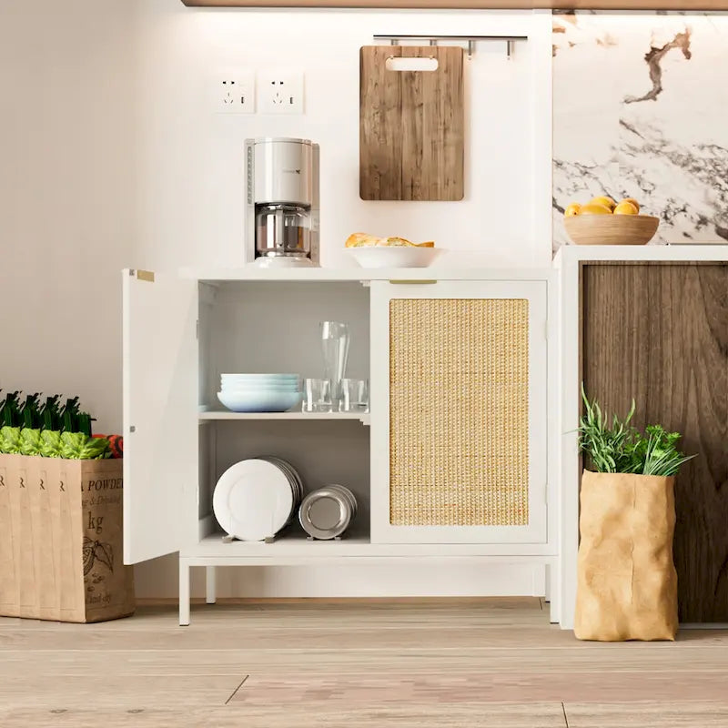 Weißer Sideboard-Schrank aus Holz und Rattan mit 2 Türen und goldfarbenem Metallgestell