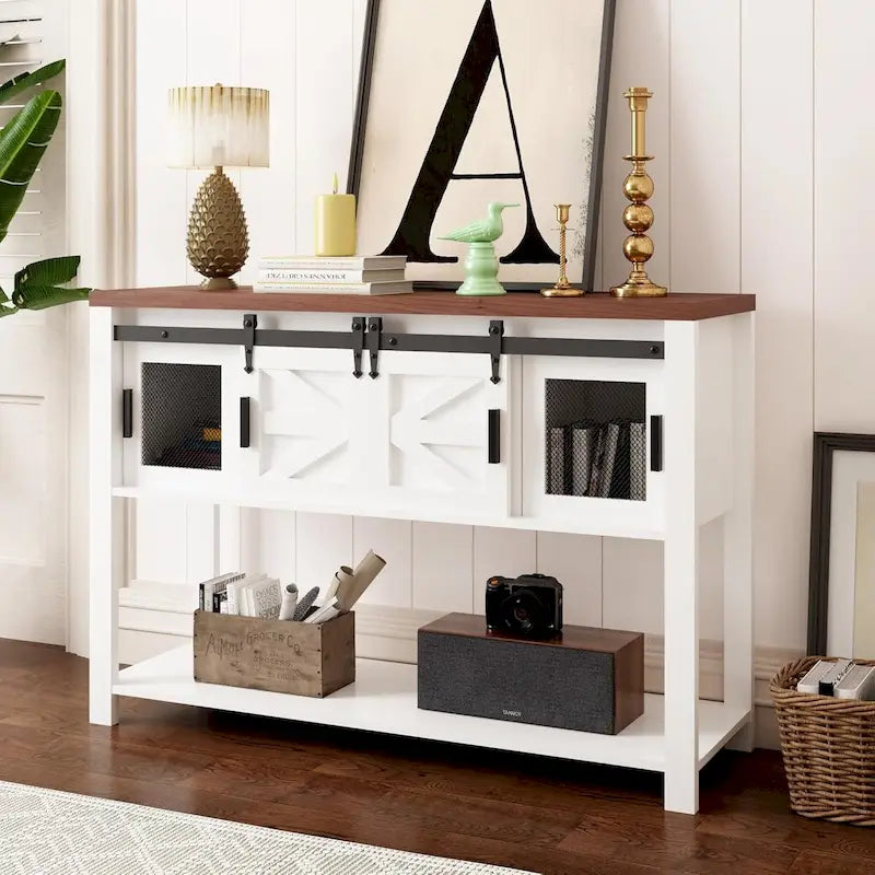 47-Zoll-Konsolenschrank im Landhaus-Industrie-Stil mit Schiebetüren im Scheunentor-Design und offenem Regal
